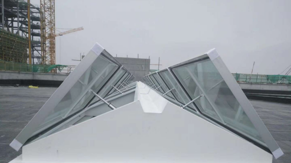 Smart Automatic Smoke Ventilation System for Enhanced Safety