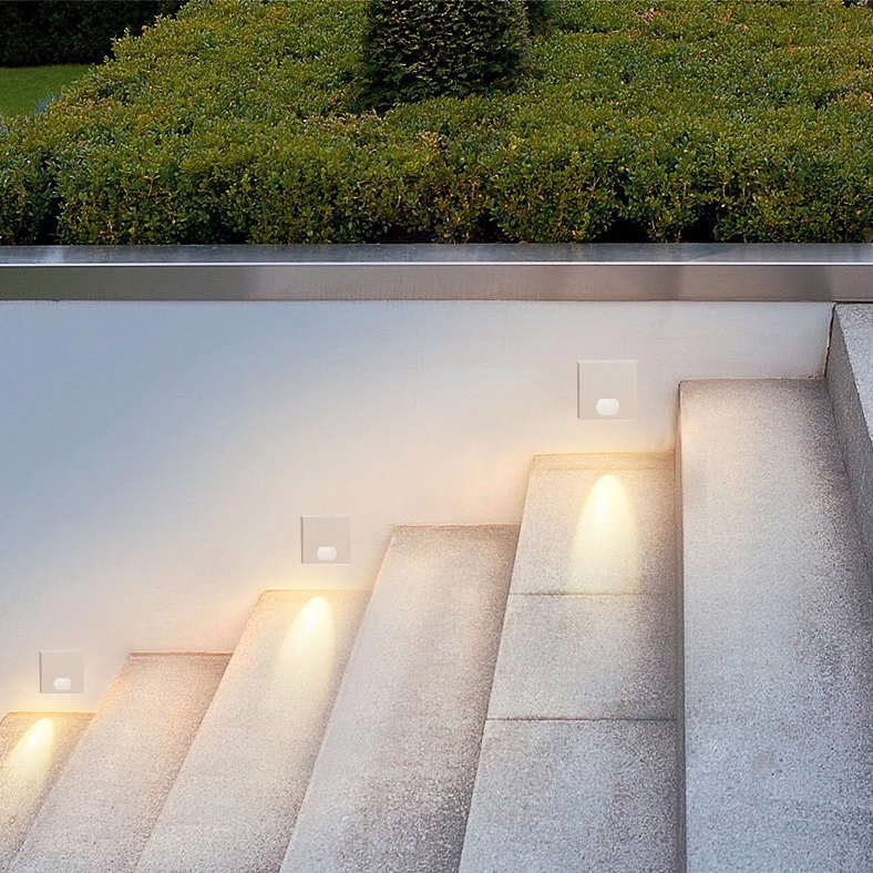 Outdoor Path Light Step Lighting for Safe Stair Navigation