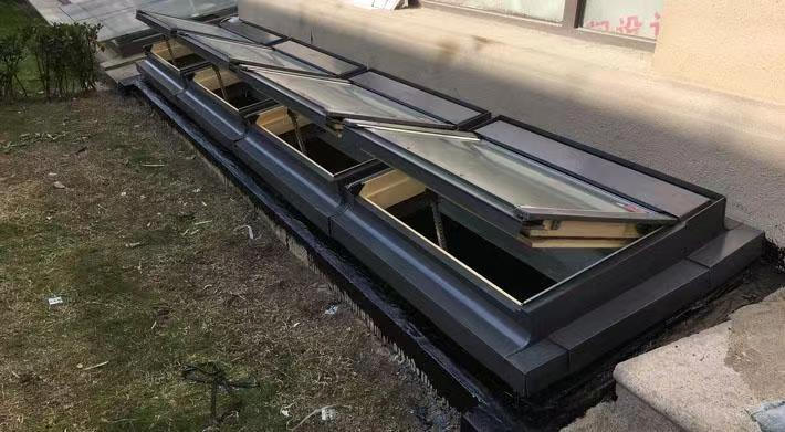 Smart Automatic Smoke Ventilation System for Enhanced Safety