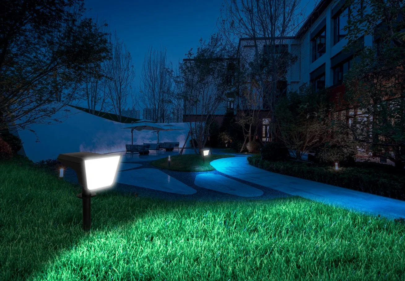 28PCS LED Garden Spike Outdoor IP44 Waterproof Solar Landscape Spotlights