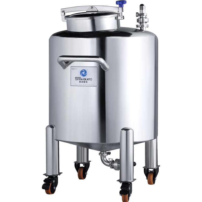 Stainless steel storage tank for cosmetic and pharmaceutical production