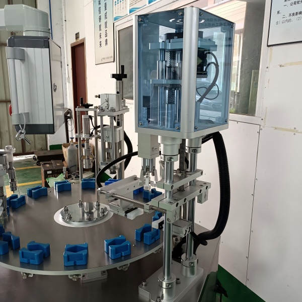 Perfume filling machine 4