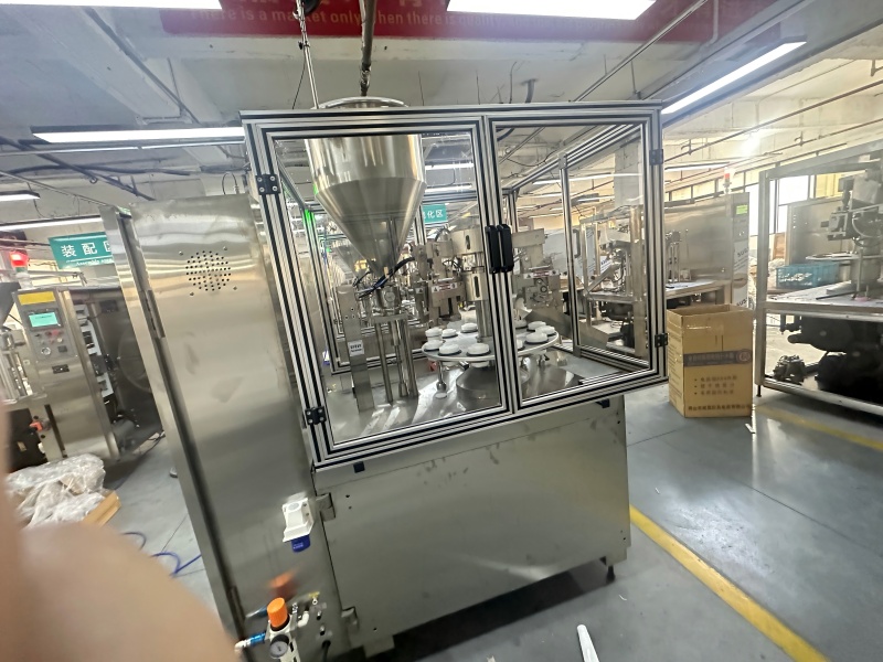 CE Certification GFZ-L 80Pcs/New model-Aluminum tube double-fold tail sealing machine Supplier, Suppliers