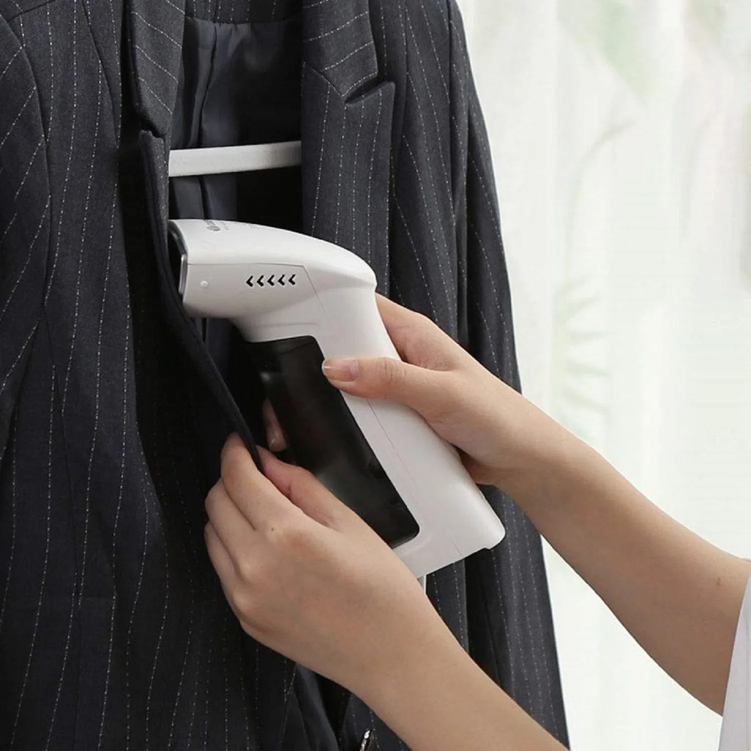 Professional Manufacturer of Garment Clothes Steamer with High Capacity for Home