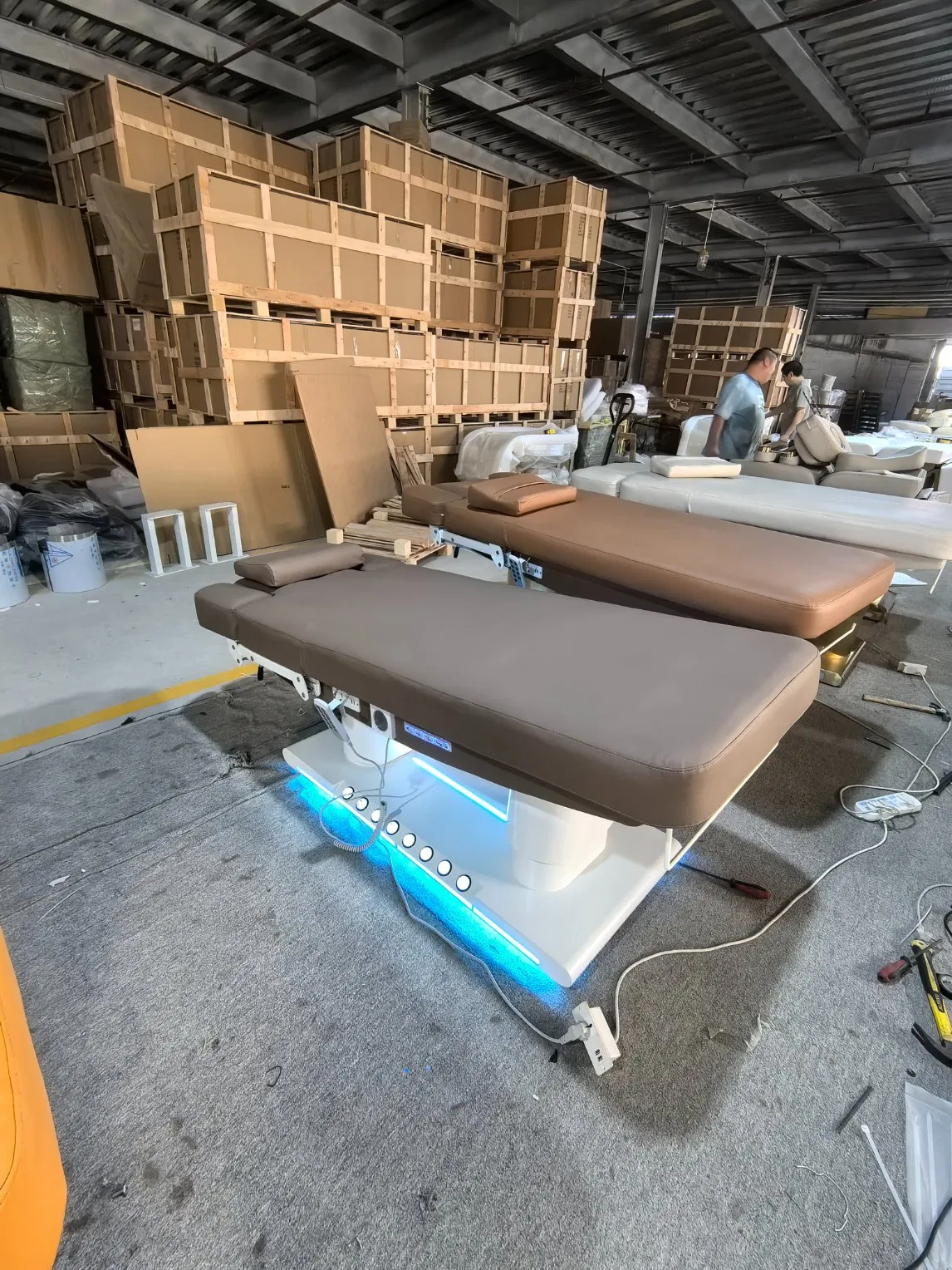 Esthetician 4 Motor Massage Table Salon SPA Facial Electric Beauty Beds Curve Lash Bed