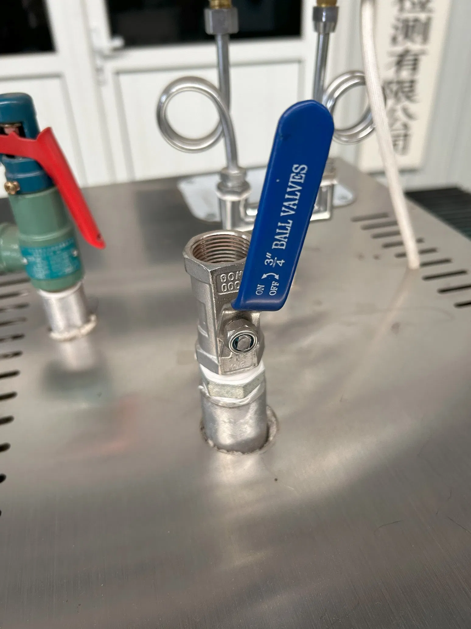 User-Friendly Long-Life Steam Station Iron with Automatic Alarm Function for Dry Cleaners