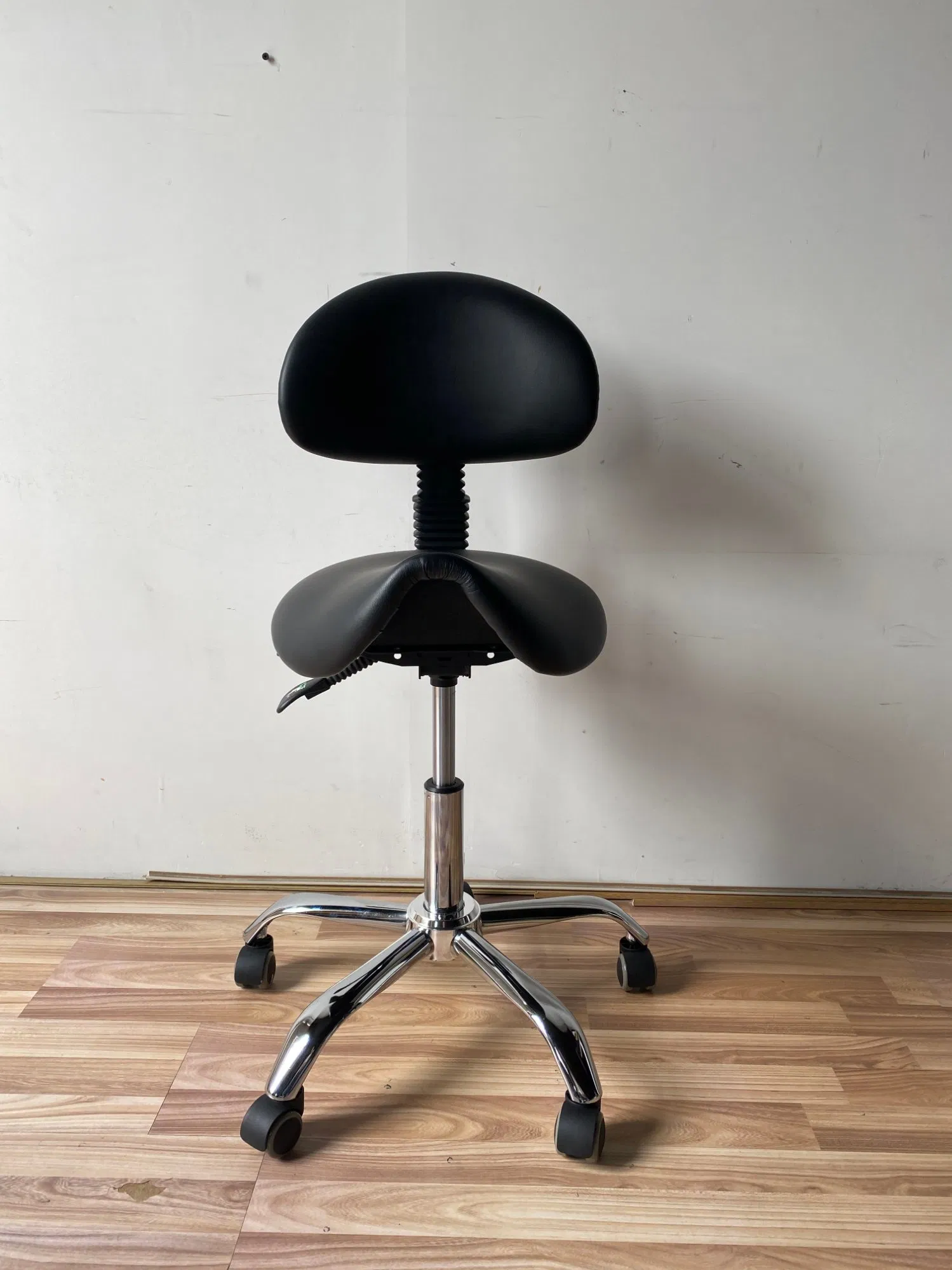 Saddle Stool Chair with Back Support Backrest Hydraulic Adjustable Rolling Ergonomic Seat Style and Footrest