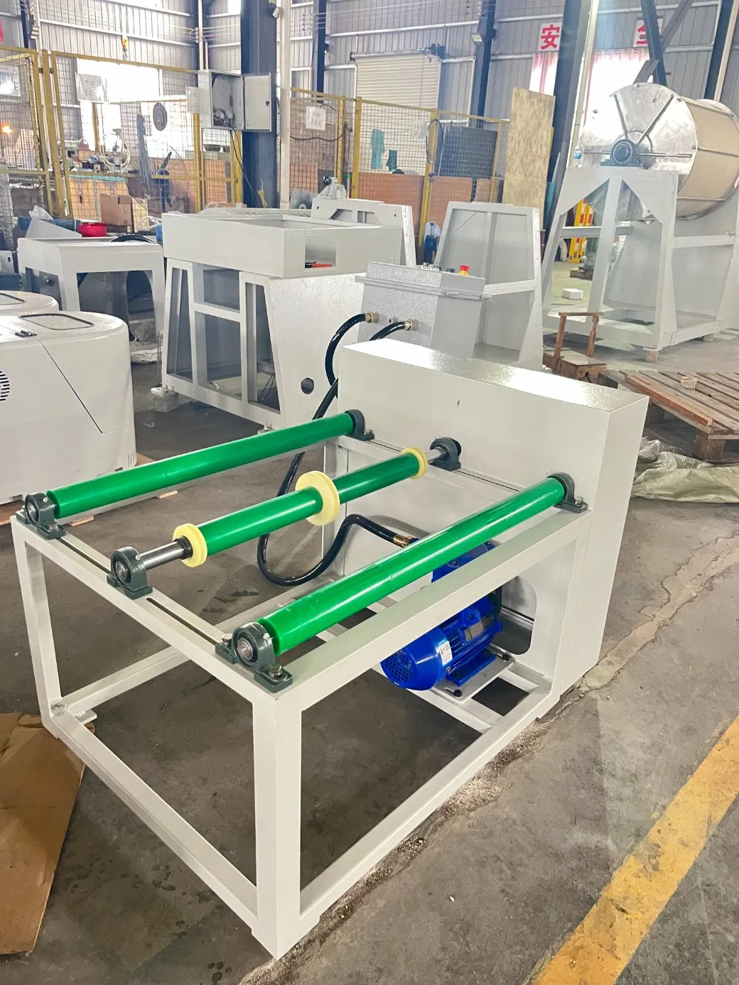 The Four-Station Tank Grinder Can Be Operated Either Intermittently or Continuously, Providing Flexible Grinding Options for Different Laboratory Applications