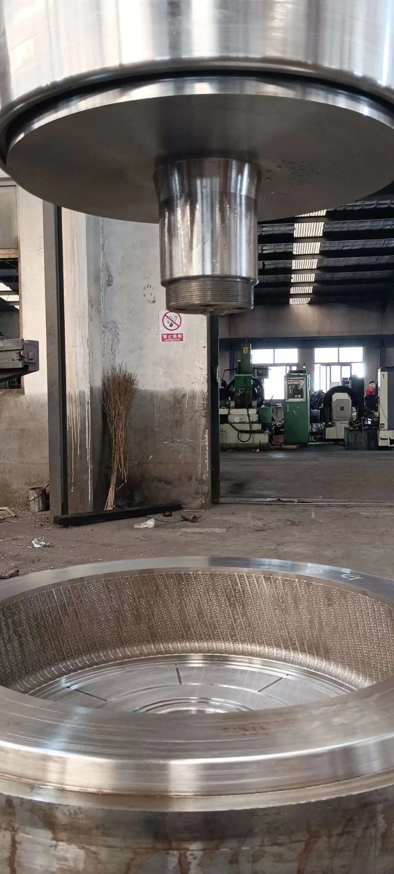 High Precision Die Casting Mould Plastic Injection Mould for Auto Tyre/Machinery Mold