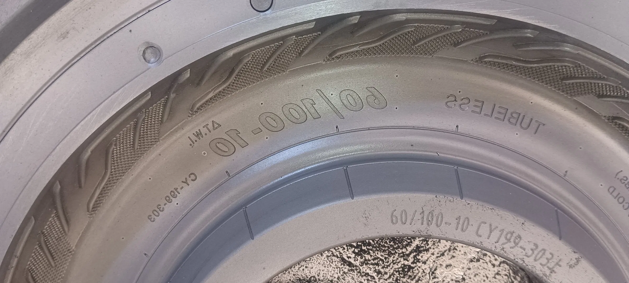 OEM ODM Motorcycle Tyre Mould Tube/Tubeless Tire Mold