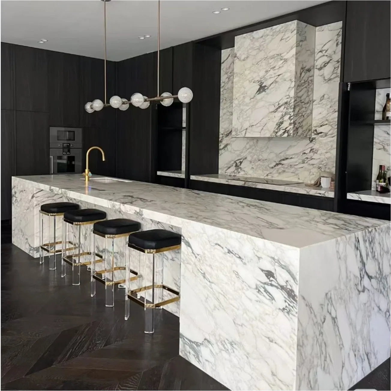 Gabinete de cocina de lujo de madera italiana con integración de estufa de acero inoxidable, diseño de gabinete de pared para toda la casa
