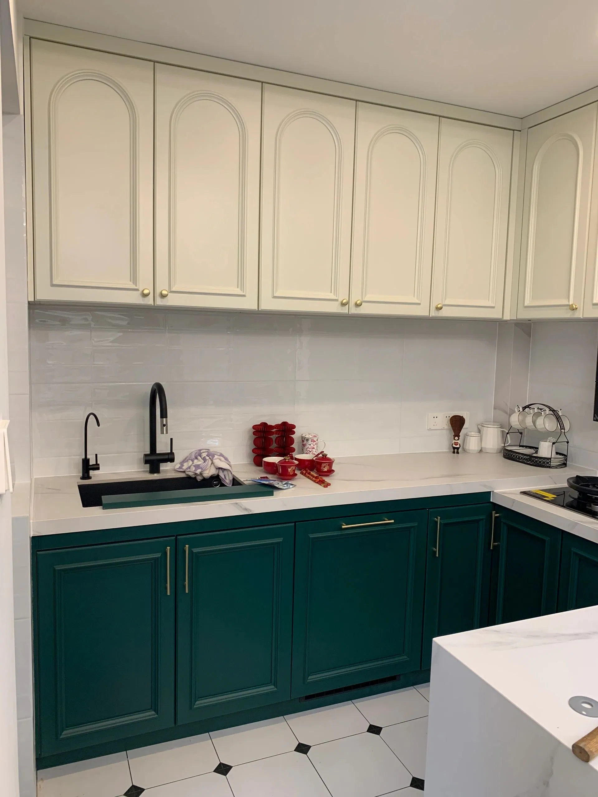 Gabinetes de melamina premium con lavabo integrado para villas
