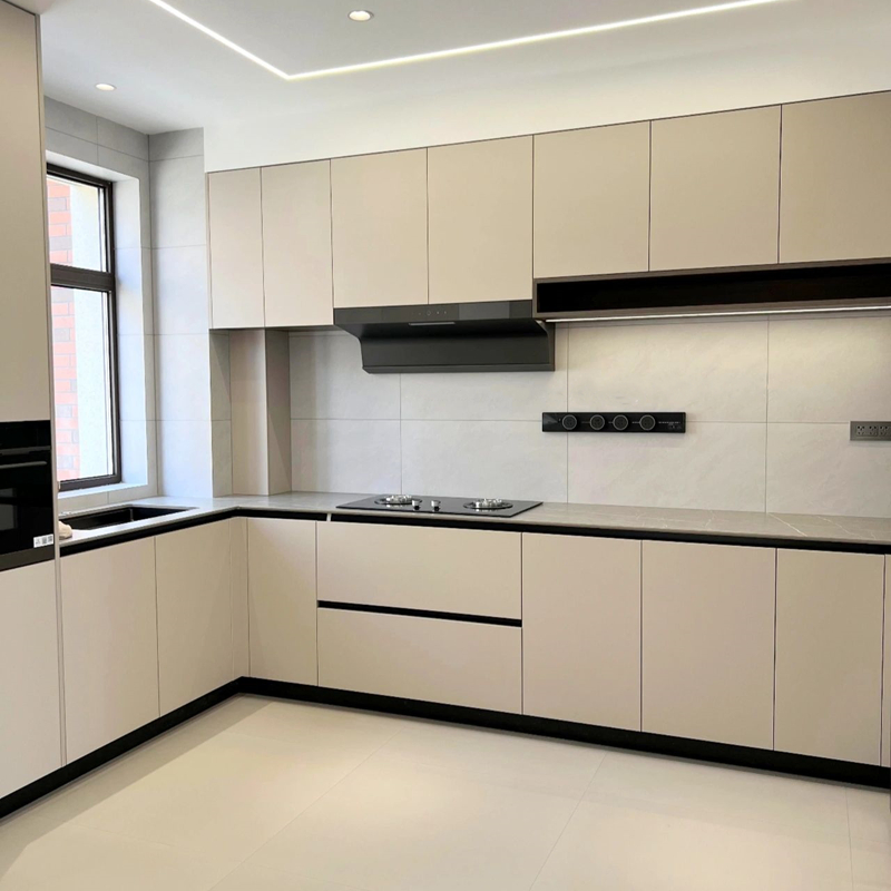 Gabinetes de cocina modulares de panel plano gris personalizado de Foshan, muebles modernos, nuevo diseño, gabinete de cocina de acero inoxidable y PVC, fabricado en China