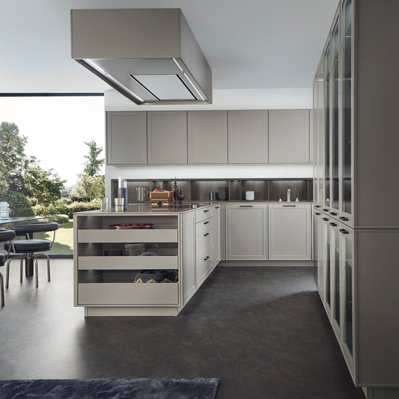 Venta al por mayor de fábrica Foshan mostradores de acero inoxidable para exteriores diseño de muebles de cocina de laminado de madera despensa alta de almacenamiento armarios de cocina con isla