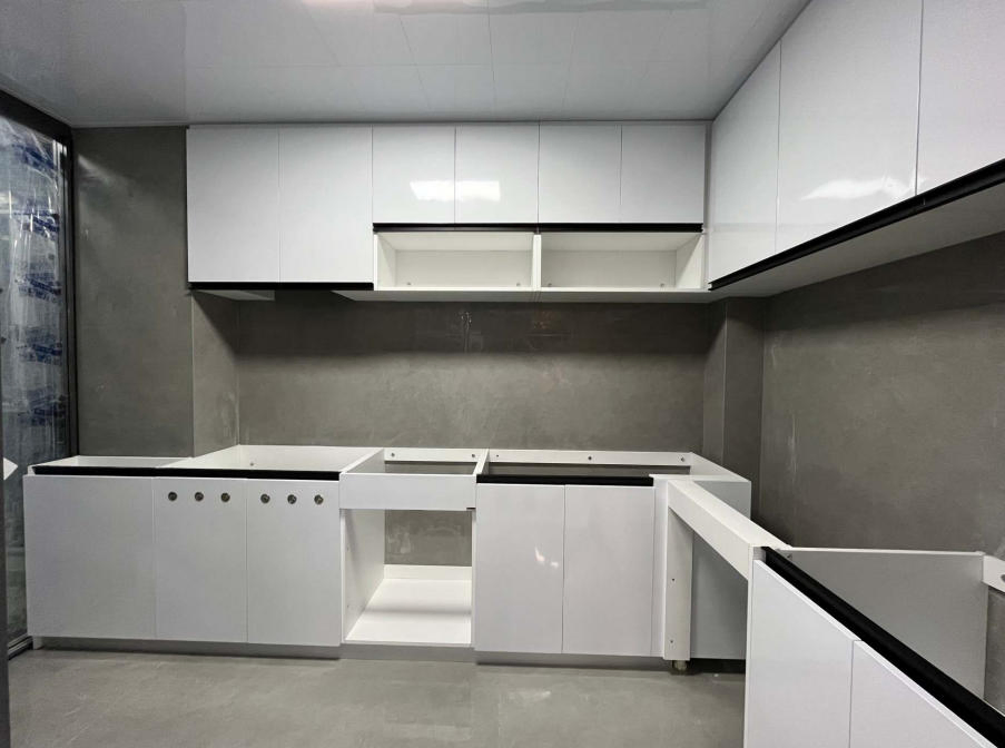 Gabinetes de cocina de acero inoxidable pintados modulares modernos personalizados para proyectos de despensa en villas