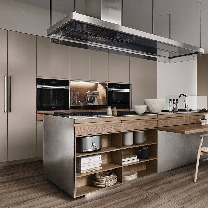 Diseño de sala de estar moderna, muebles de cocina modular de lujo en acero inoxidable y madera maciza