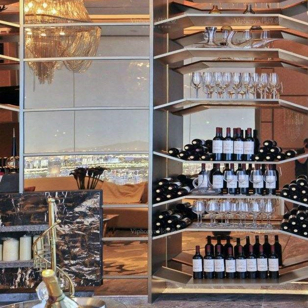 Frigorífico de vino de lujo negro mate, bodega alta personalizada, enfriador de vino tinto para hotel, diseño de armario para vino