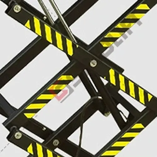 Upper platform lifted with aluminum safety bar
