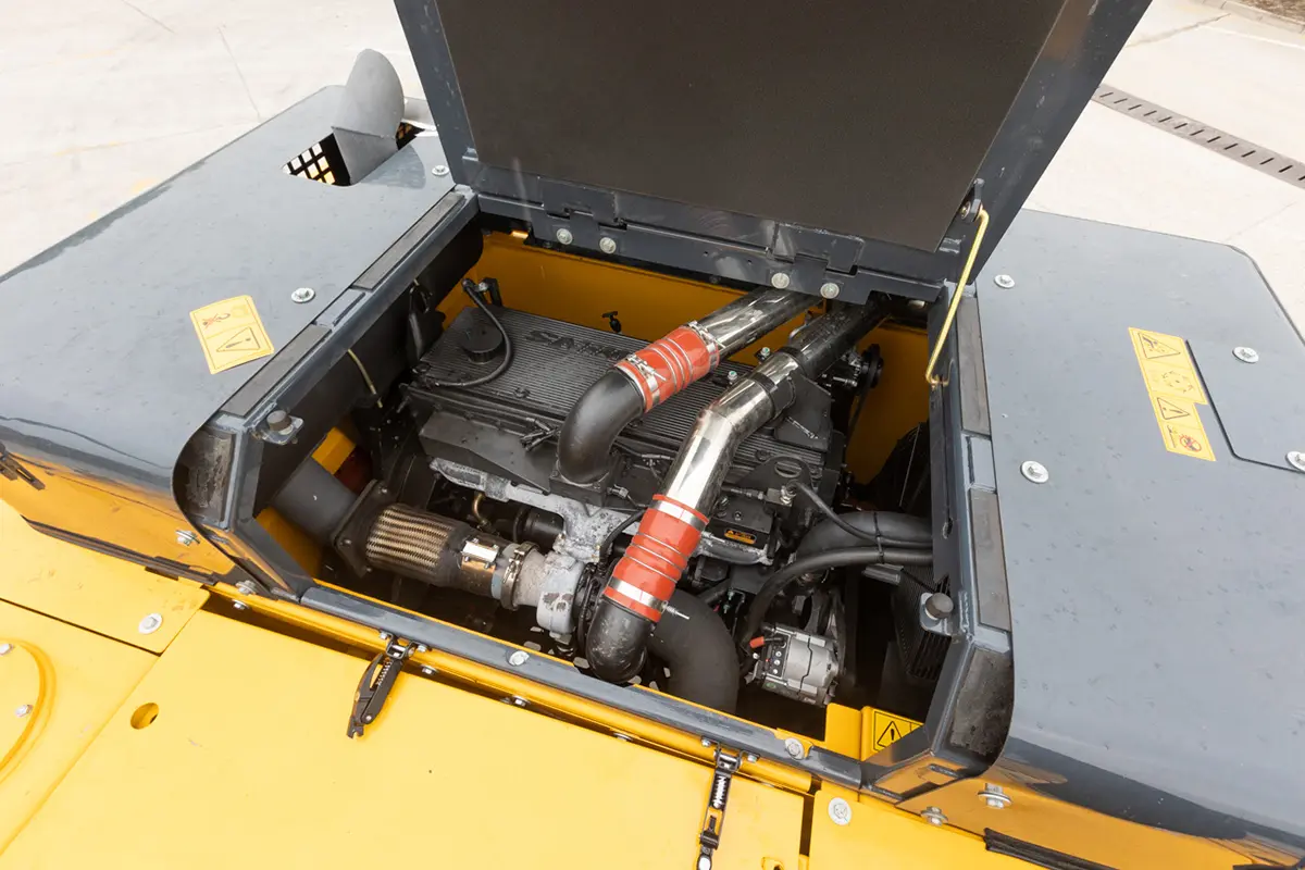CUMMINS Engine