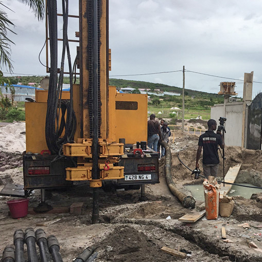 SD1000 full hydraulic crawler core drilling rig layout