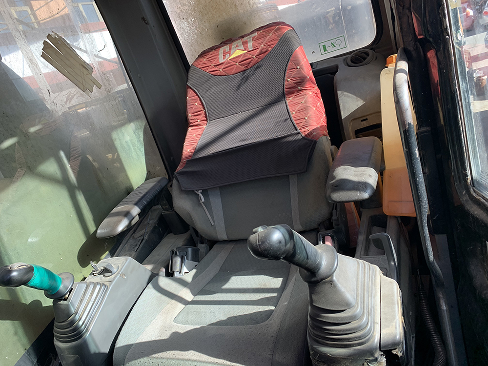 CRRC TR220D Cabin Interior
