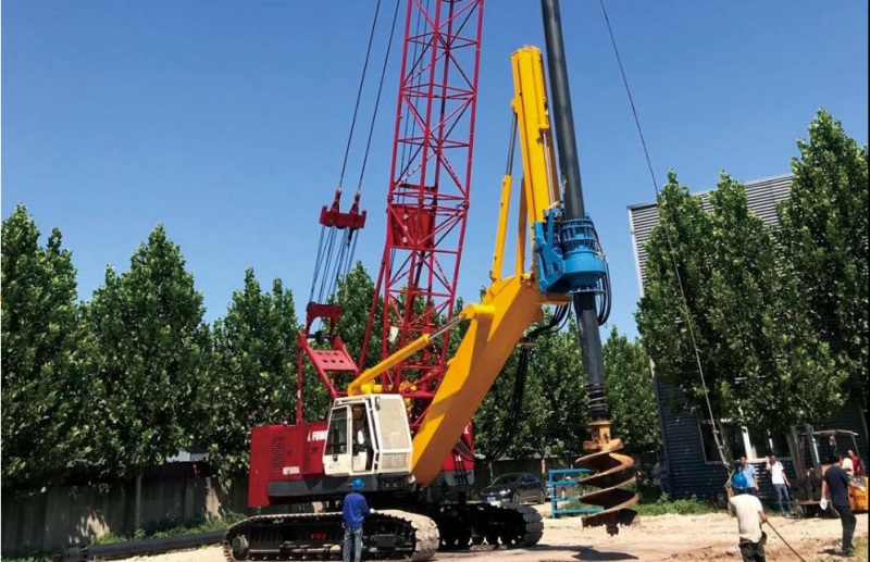 Multifunctional drilling rig SD2200 working view