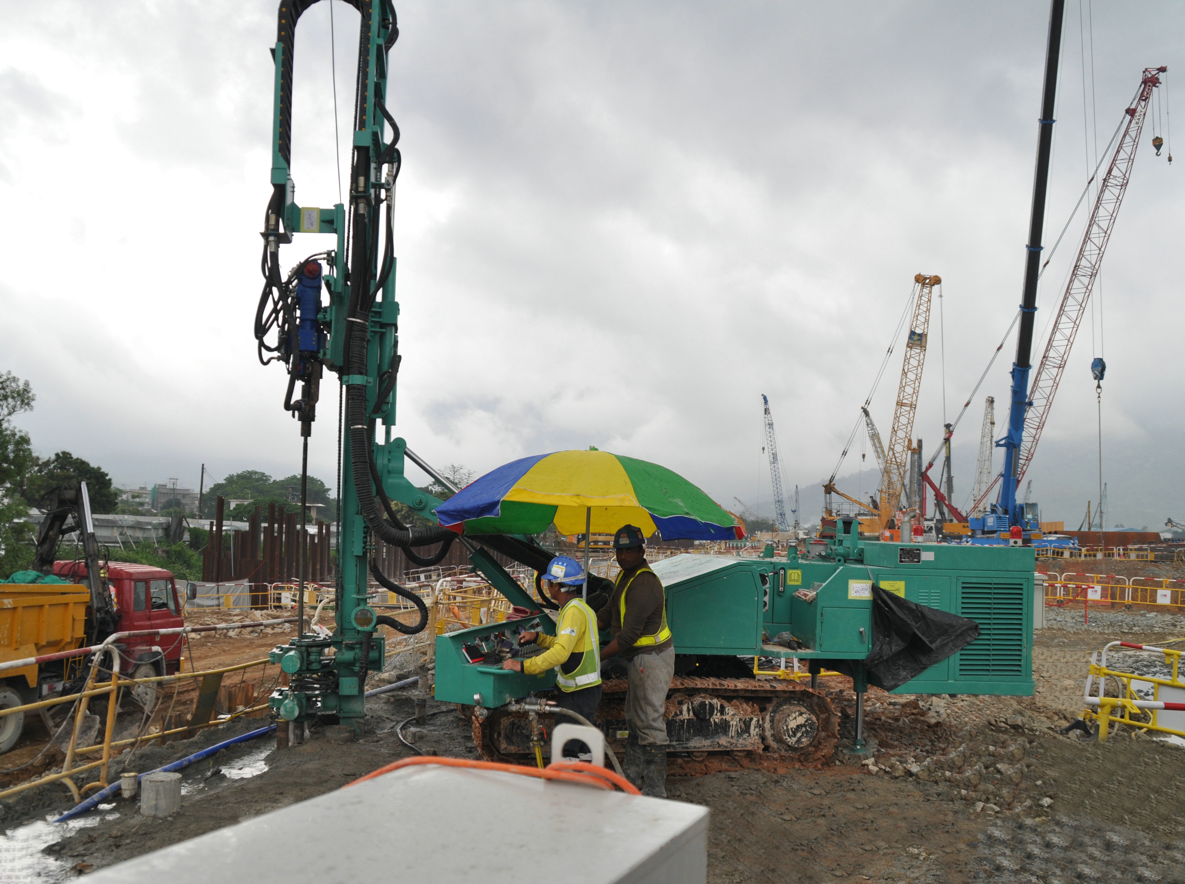 SM1800 Hydraulic Crawler Drill