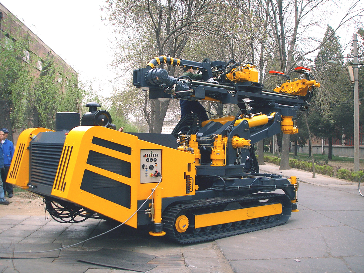 Median Multi-functional Tunnel Drilling Rig