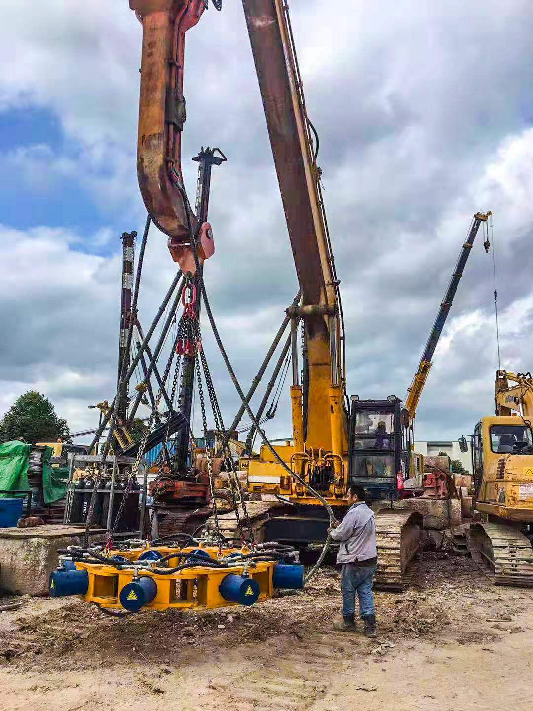Hydraulic Pile Breaker Structure