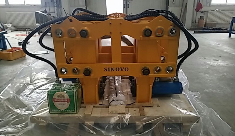 Hydraulic Breaker Image 1