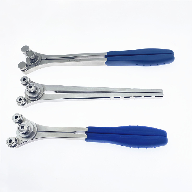 Orthopedic Bone Irons Bender Adjustable Universal Bender Plier Steel Plate Bender Veterinary Pet Surgical Instruments