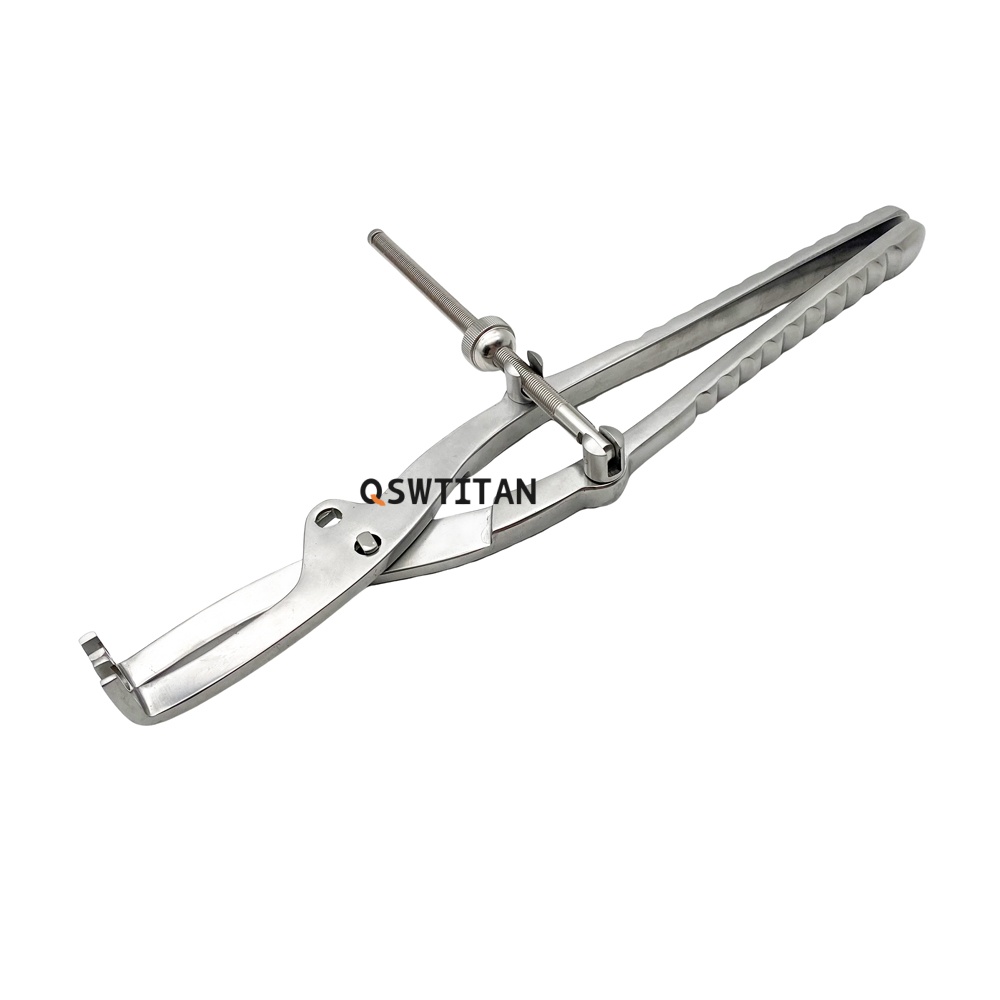 Pelvis reduction forceps view 1
