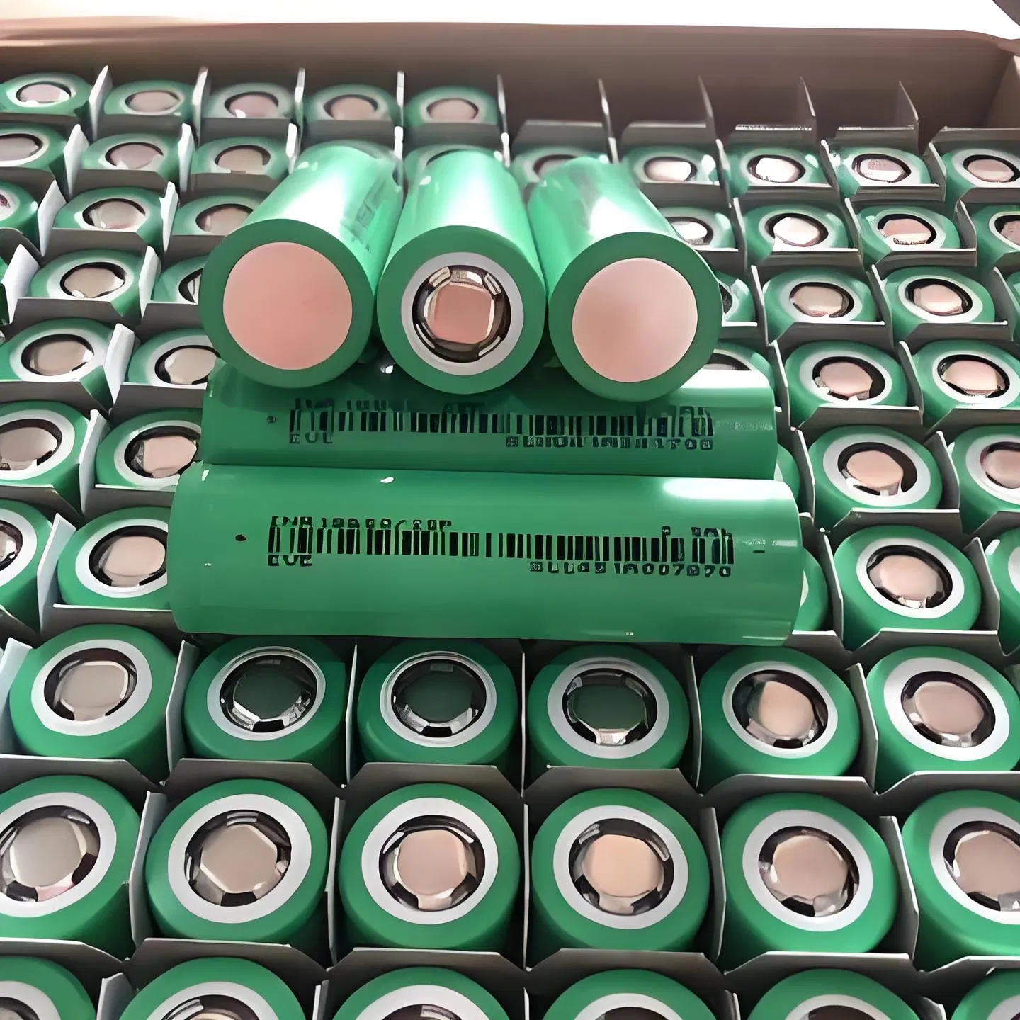 Long Cycle Life Lightweight Lithium Ion Battery