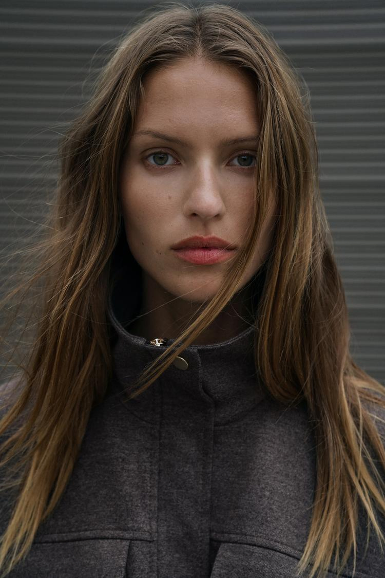 Wholesale Women Fashion Cropped Utility Jacket High Collar Chest Pockets Women's Casual Loose Bomber Outerwear