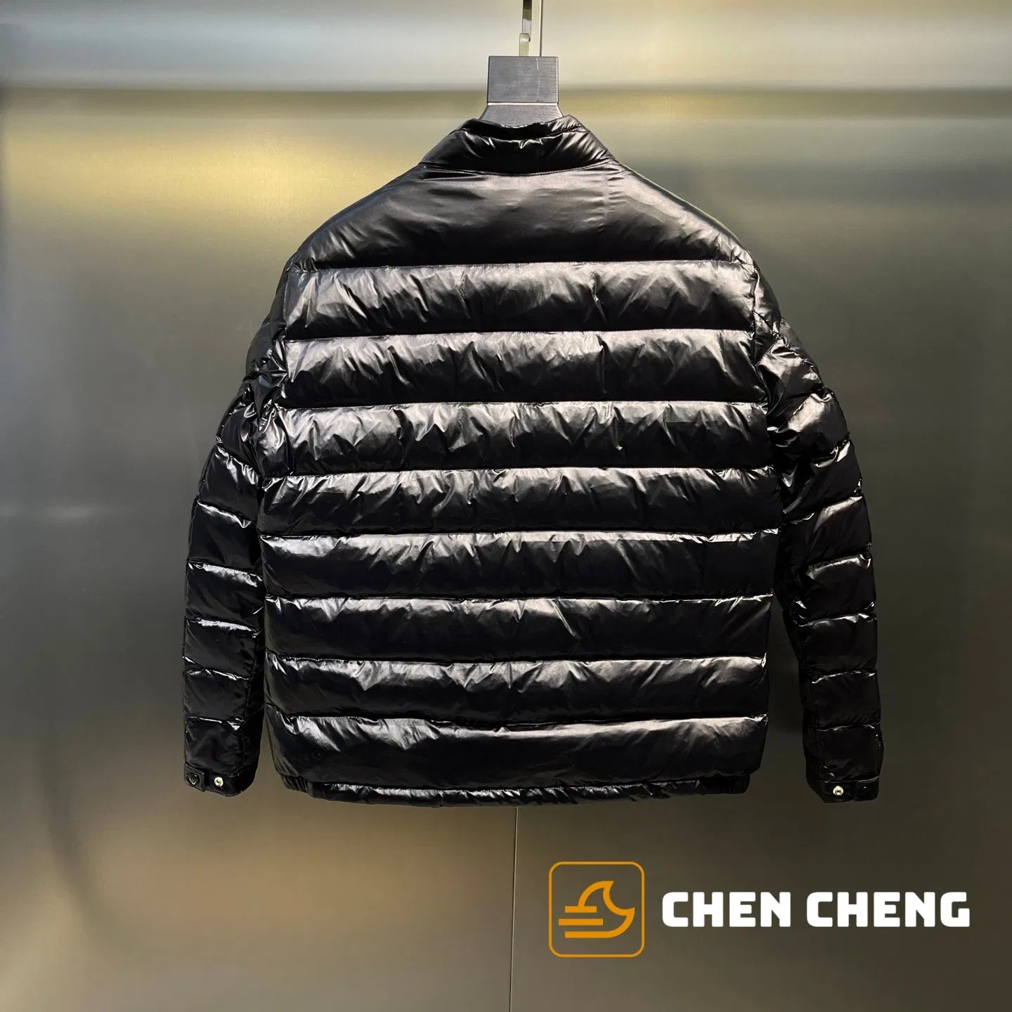 China Replica Clothing Fashion Factory Brand Men Stock Winter Clothes