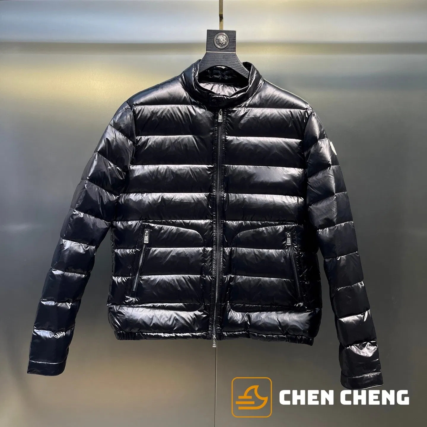China Replica Clothing Fashion Factory Brand Men Stock Winter Clothes