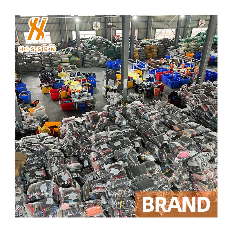 USA Plus - Size Men's Jackets - Used Clothes Wholesale in New York, Second - Hand Bulk Men's Bales - USA - Used Branded Clothes