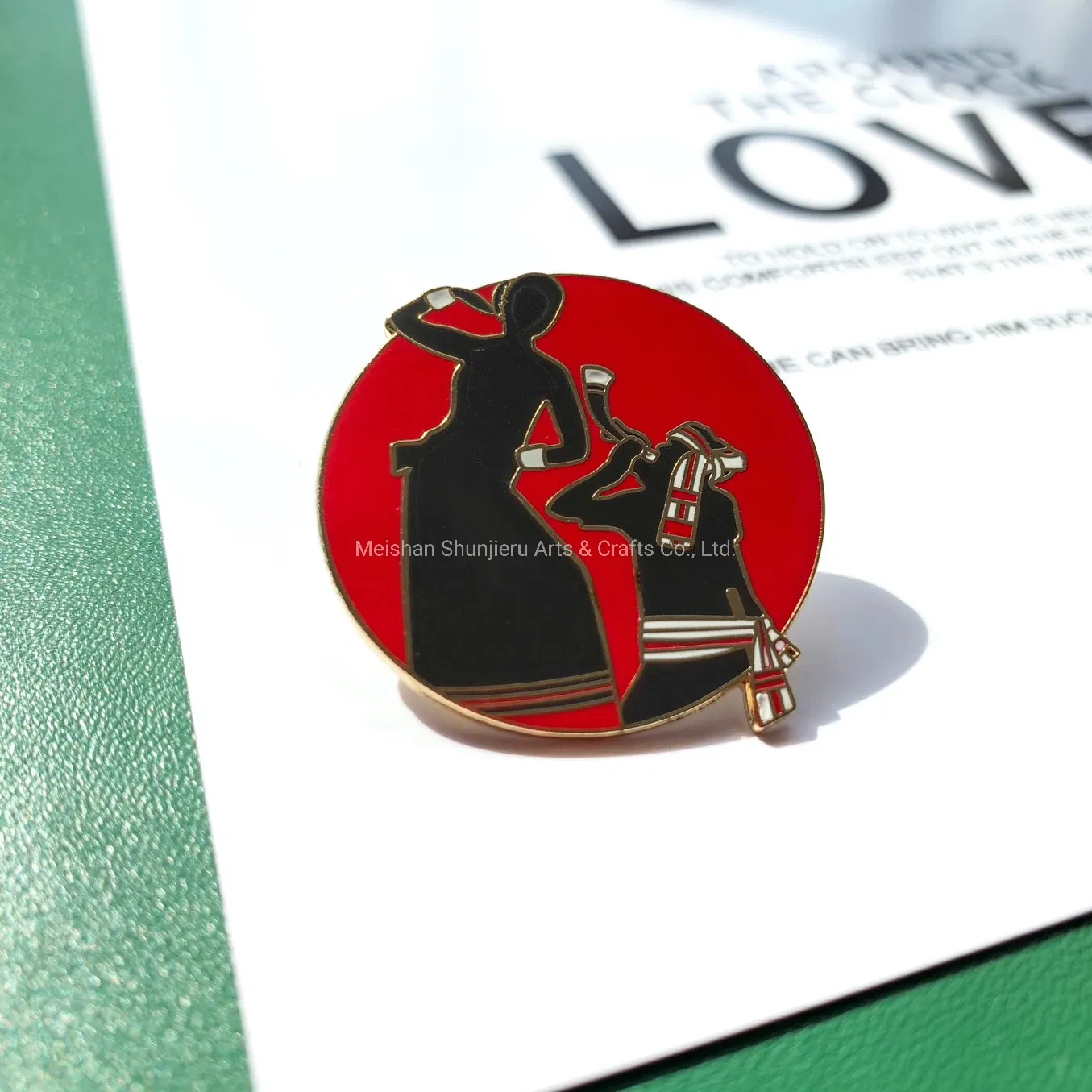 Eco-Friendly Woven Embroidery Pin Badges Sneaker Custom Logo for Sustainable Fashion