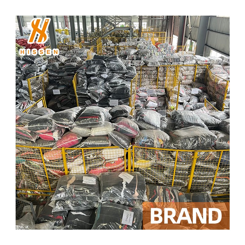 USA Plus - Size Men's Jackets - Used Clothes Wholesale in New York, Second - Hand Bulk Men's Bales - USA - Used Branded Clothes