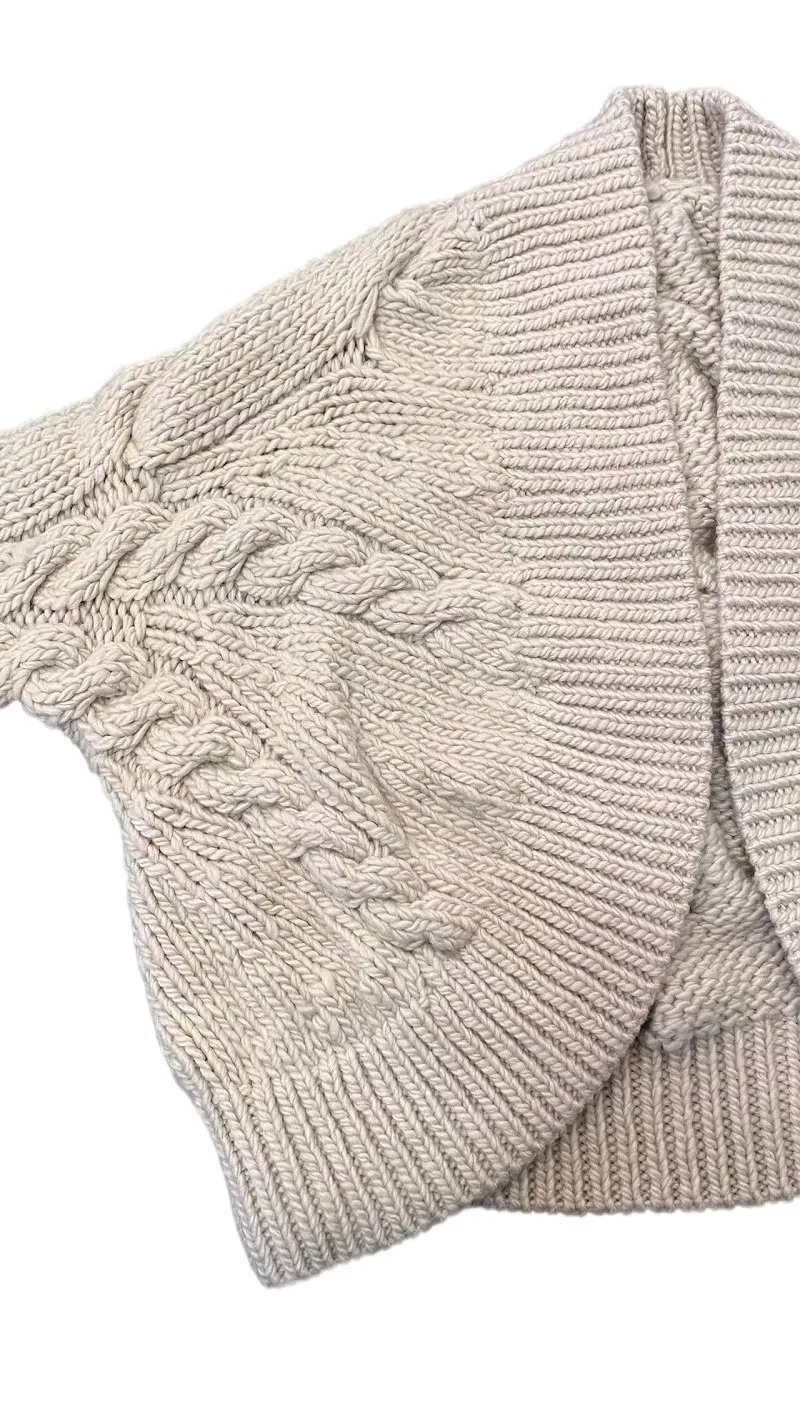 Fashion Crochet Women's Cardigan Knitted Sweater Clothes for Autumn/Winter Coat