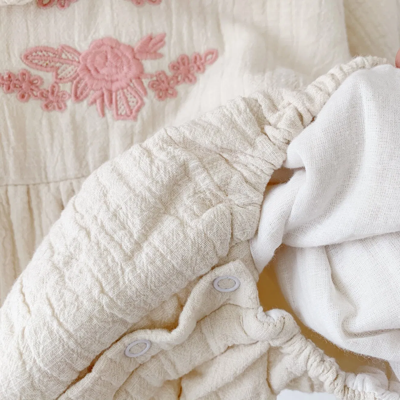 New Baby Clothes for Autumn and Winter, Warm Newborn Sleepwear, Thick Silk Jacket, Climbing Clothes, Baby Jumpsuit