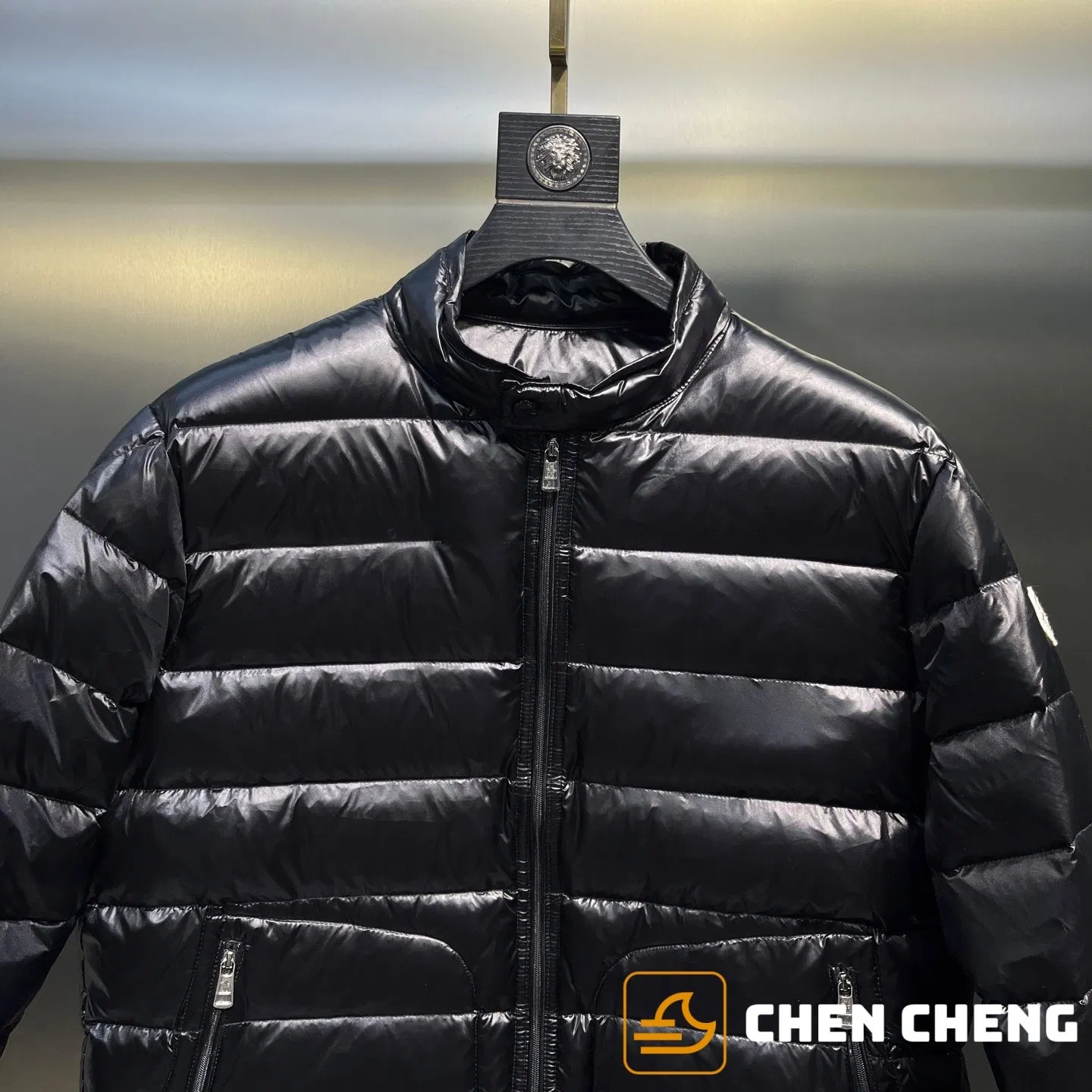 China Replica Clothing Fashion Factory Brand Men Stock Winter Clothes