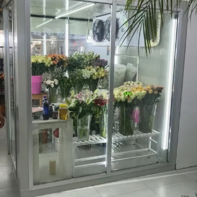 Commercial Glass Door Walk-in Cooler for Optimal Product Storage