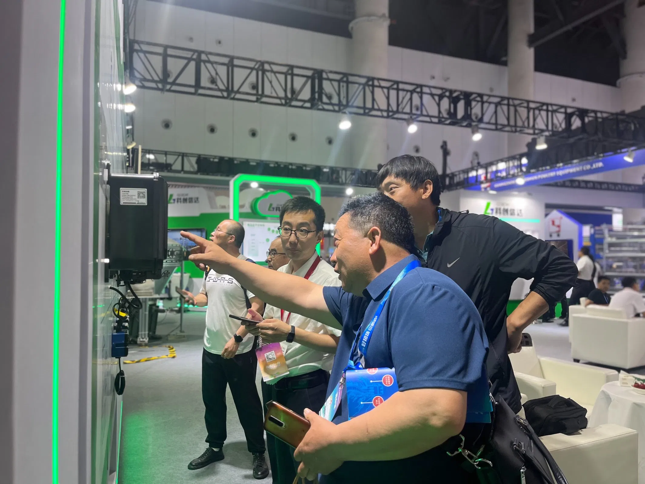 Ccsda Digital Poultry Farm Controller 10 Inch Touch Screen Remote Monitoring