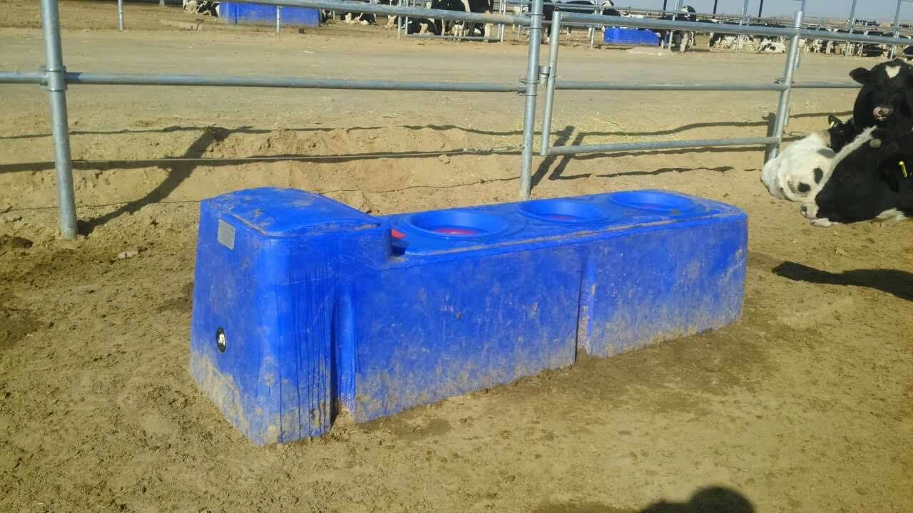 Smart APP Controlled Automatic Livestock Water Trough with Heating Animal Livestock Automatic Drinkers Dairy Thermal Water Trough Cattle Cow Waterer