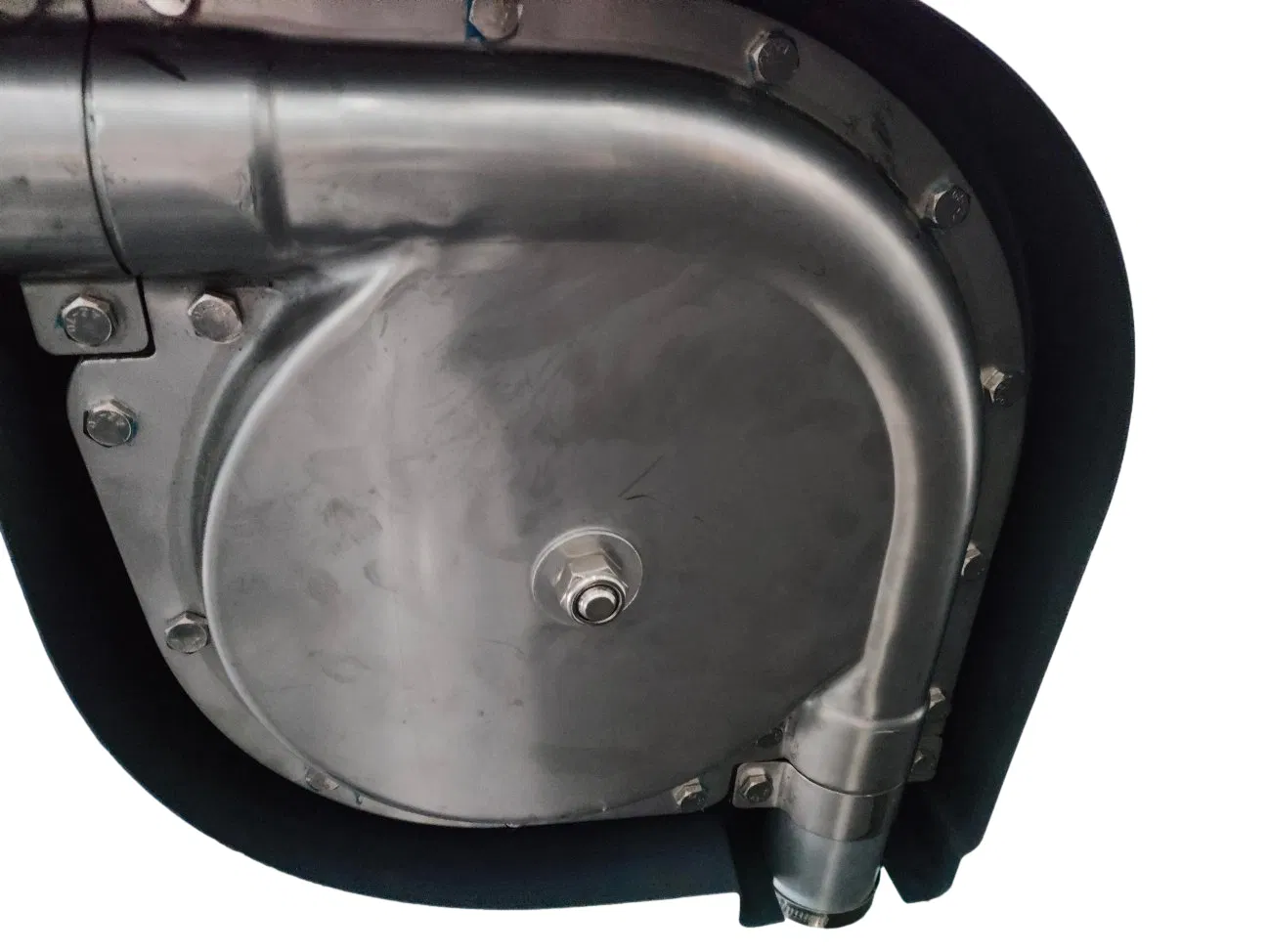 Smart Pig Feeding Equipment to Enhance Farm Productivity