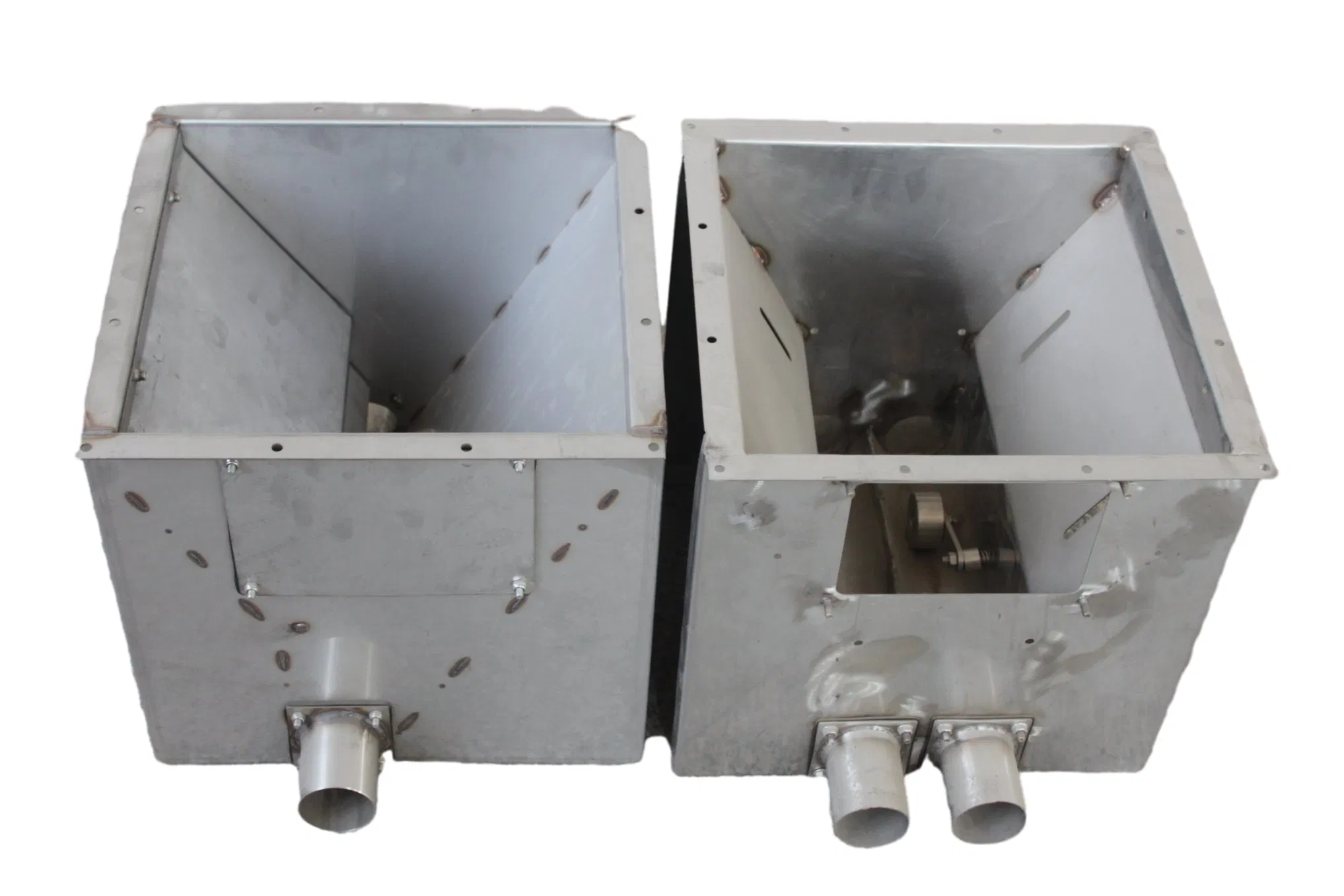 Smart Pig Feeding Equipment to Enhance Farm Productivity