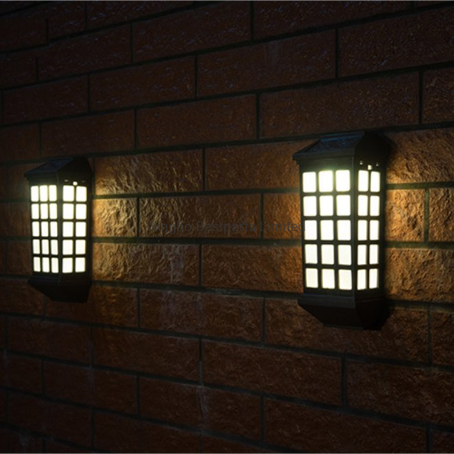 Wholesale Warm White Outdoor Decoration Waterproof Solar Fence Wall Decorate Lantern Classic Garden Solar Wall Lamp Quality Garden Light