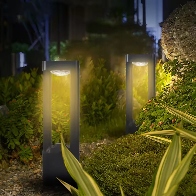Wholesale Outdoor Garden Landscape &amp; Patio Solar Aluminum Led Lawn Bollard Lights IP65 Waterproof Remote Control 3-Year Warranty