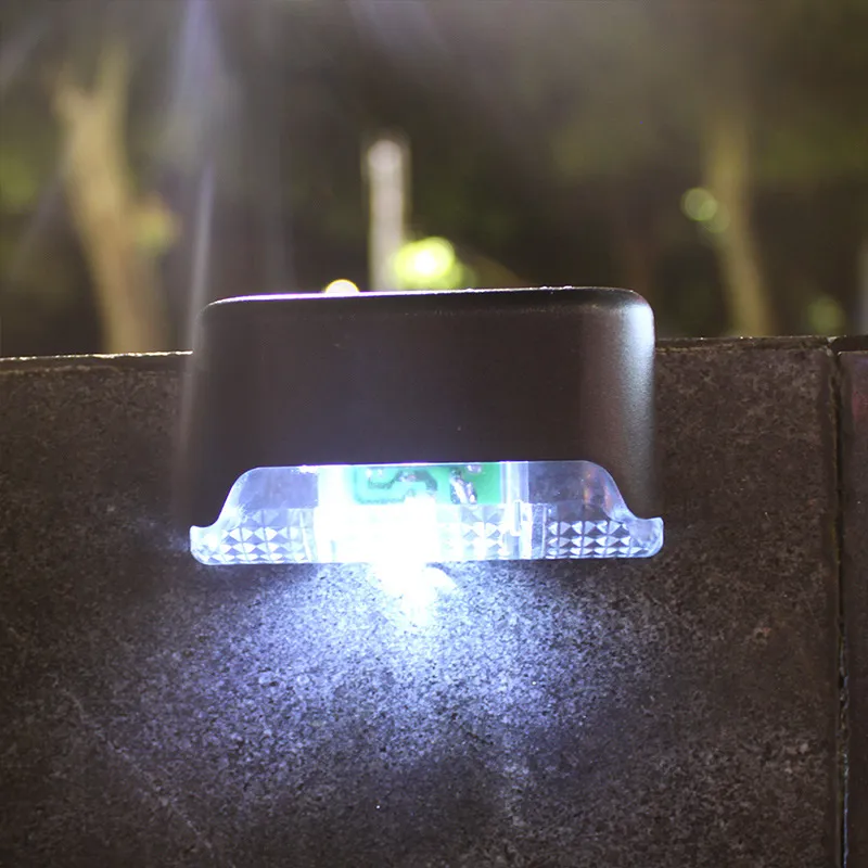 Outdoor LED Solar Fence Lamp 4